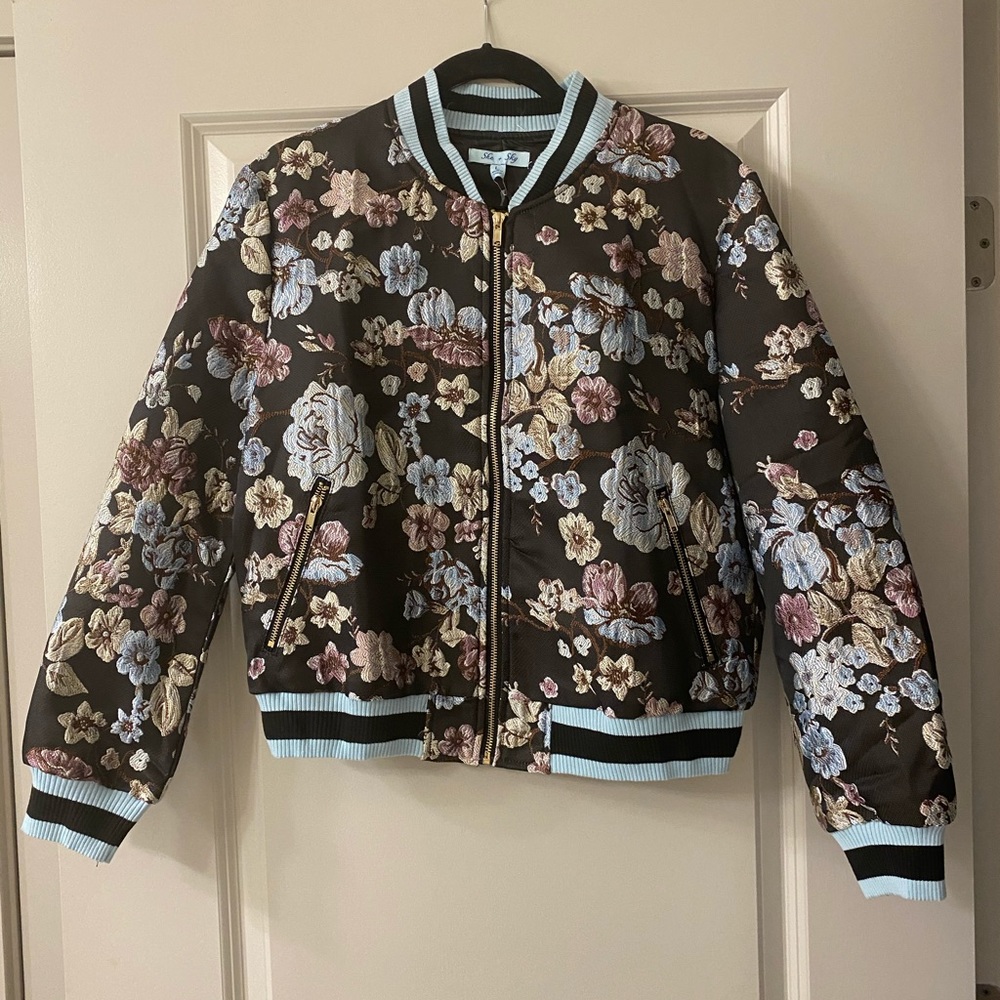 Floral bomber jacket light blue NWT